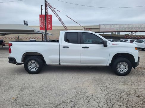 Used 2020 Chevrolet Silverado 1500 W/T w/ WT Value Package AWD/4WD image 2
