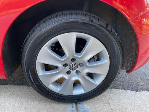 Used 2009 Volkswagen Beetle Coupe image 20