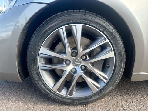 Used 2019 Lexus IS 300 image 10