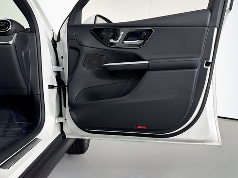 New 2026 Mercedes-Benz GLC 300 image 23