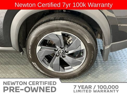 Used 2025 Nissan Rogue SV FWD image 43