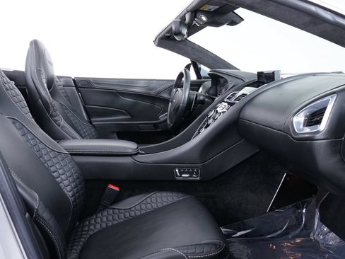 Used 2016 Aston Martin Vanquish Volante RWD image 29