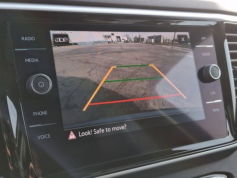 Used 2022 Volkswagen Atlas SE w/ Panoramic Sunroof Package AWD/4WD image 23