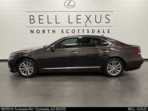 Used 2013 Lexus LS 460 w/ Comfort Pkg RWD image 8