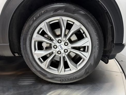 Used 2022 Ford Explorer XLT w/ Equipment Group 202A RWD image 7