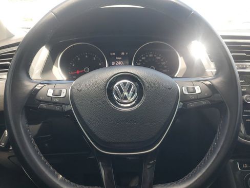 Used 2018 Volkswagen Tiguan SE image 21