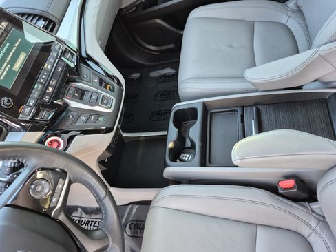Used 2023 Honda Odyssey Touring image 25