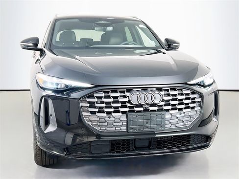 New 2025 Audi Q5 Premium Plus image 2