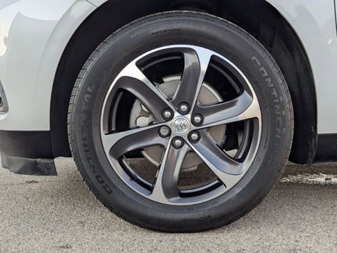 Used 2020 Buick Enclave Essence w/ Sport Touring Edition image 30