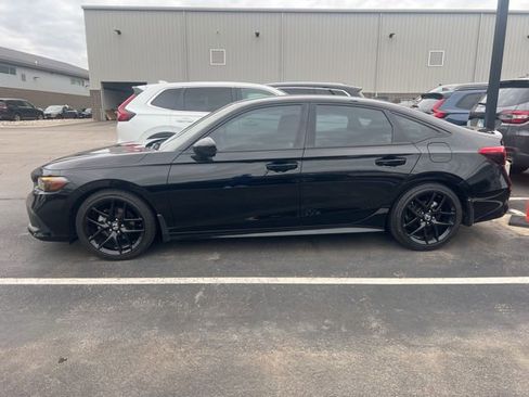 Used 2024 Honda Civic Sport image 3