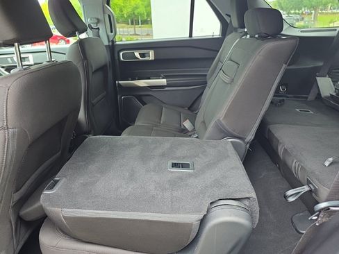 Used 2022 Ford Explorer XLT AWD/4WD image 31