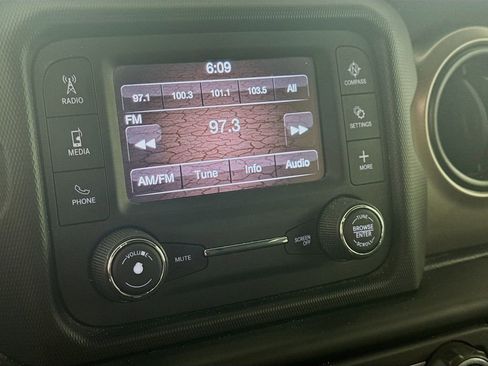 Used 2020 Jeep Wrangler Unlimited Sport S AWD/4WD image 14