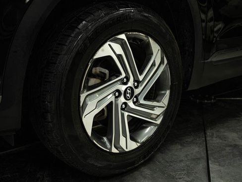 Used 2023 Hyundai Santa Fe SEL image 3