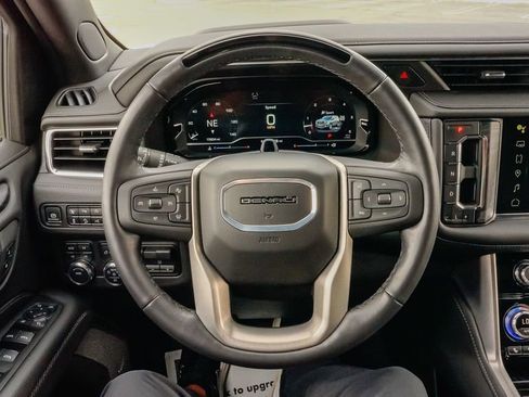 Used 2024 GMC Yukon Denali w/ Advanced Technology Package image 25