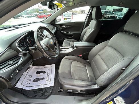 Used 2016 Chevrolet Malibu LT image 16