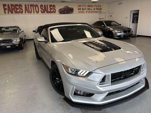 Used 2015 Ford Mustang GT Premium RWD image 5