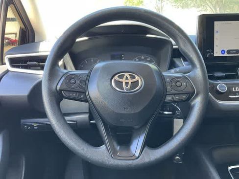 Used 2025 Toyota Corolla LE FWD image 19