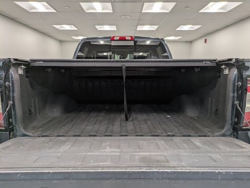 Used 2018 GMC Sierra 1500 SLT image 24