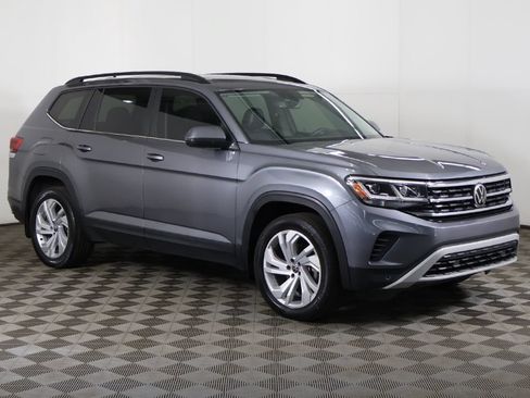 Used 2022 Volkswagen Atlas SE AWD/4WD image 2