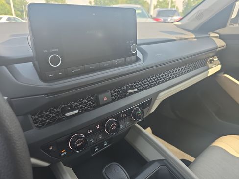 Used 2023 Honda Accord EX image 20