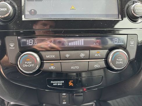 Used 2015 Nissan Rogue SL AWD/4WD image 17