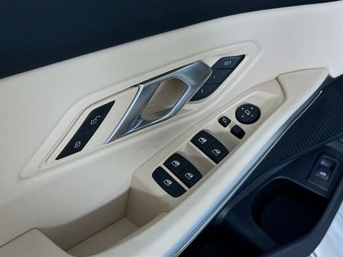 Used 2025 BMW 330i xDrive 330i xDrive w/ Premium Package image 18