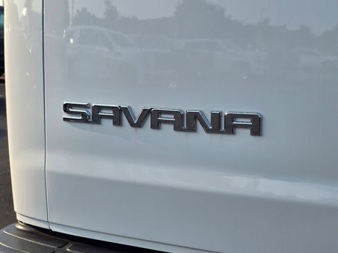 New 2026 GMC Savana 3500 LT w/ LT Preferred Equipment Group RWD image 25