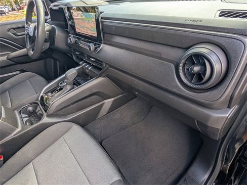 Used 2023 Chevrolet Colorado Trail Boss w/ Technology Package image 17