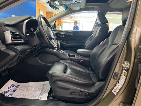 Used 2020 Subaru Outback Limited AWD/4WD image 19