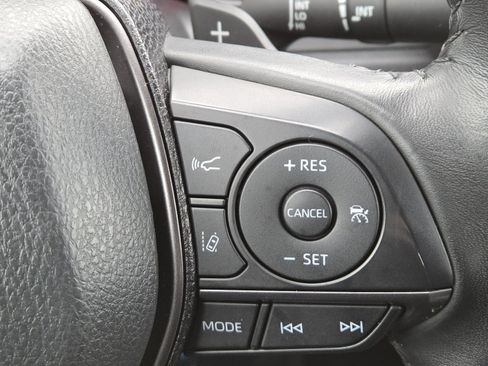 Used 2023 Toyota Camry XSE image 10