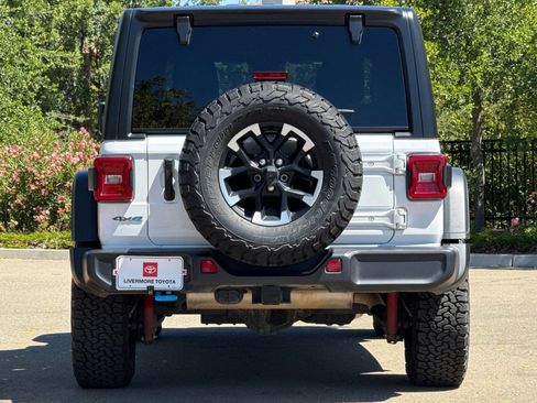 Used 2024 Jeep Wrangler Unlimited Rubicon 4xe AWD/4WD image 5