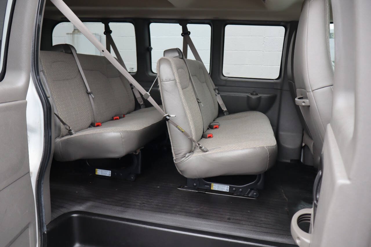 Used 2019 Chevrolet Express 2500 LS w/ Driver Convenience Package RWD image 5