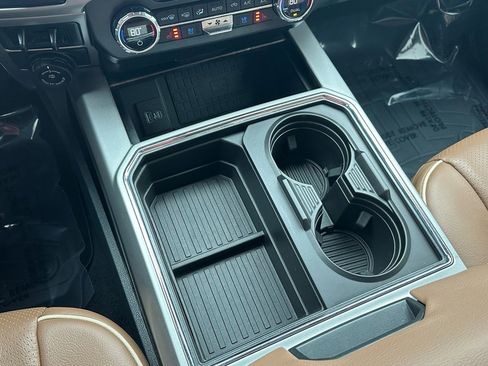 Certified 2022 Ford F250 Lariat w/ Lariat Ultimate Package image 29