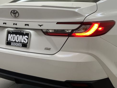 Used 2025 Toyota Camry SE FWD image 29