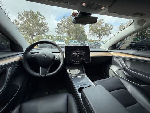 Used 2022 Tesla Model 3 Standard Range image 19