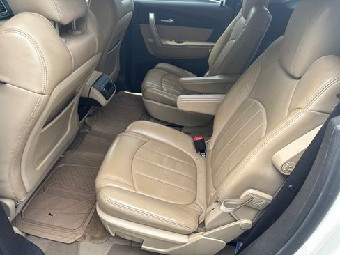 Used 2010 GMC Acadia SLT FWD image 24
