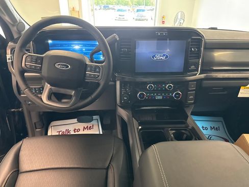 New 2026 Ford F250 Lariat w/ Black Appearance Package AWD/4WD image 17