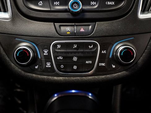 Used 2020 Chevrolet Malibu LT image 24