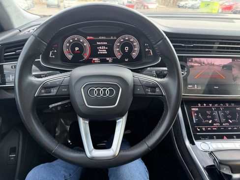 Used 2019 Audi Q8 Prestige w/ Luxury Package image 13