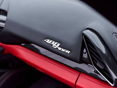 Used 2018 Ferrari 488 Spider RWD image 63