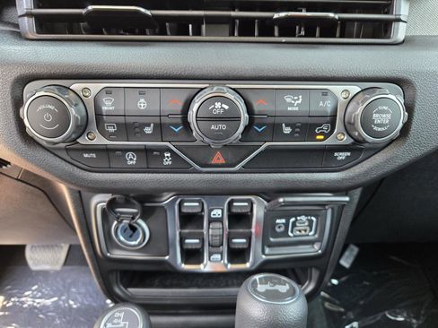 New 2025 Jeep Wrangler Unlimited Sport image 14