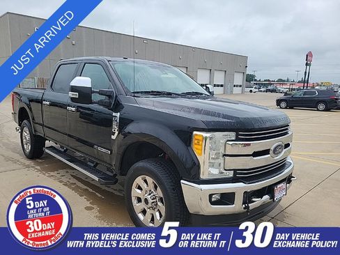 Used 2017 Ford F250 Lariat w/ Lariat Ultimate Package AWD/4WD image 1