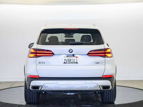 Used 2026 BMW X5 sDrive40i w/ Climate Comfort Package image 3