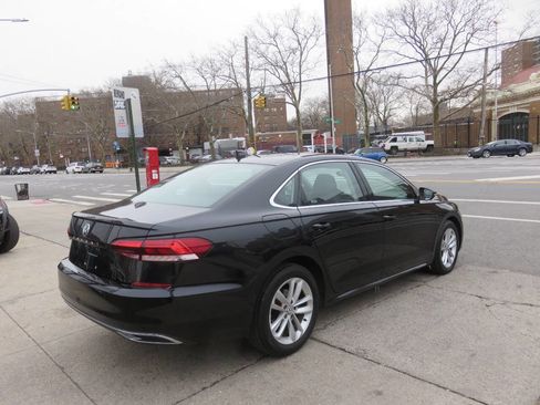Used 2020 Volkswagen Passat 2.0T SE image 4
