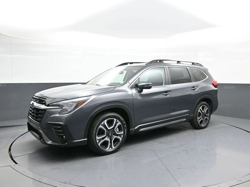 Used 2023 Subaru Ascent Limited image 10