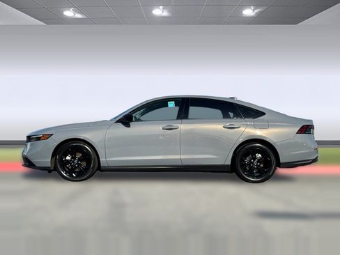 Certified 2025 Honda Accord SE image 2