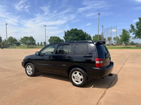 Used 2006 Toyota Highlander Limited AWD/4WD image 8