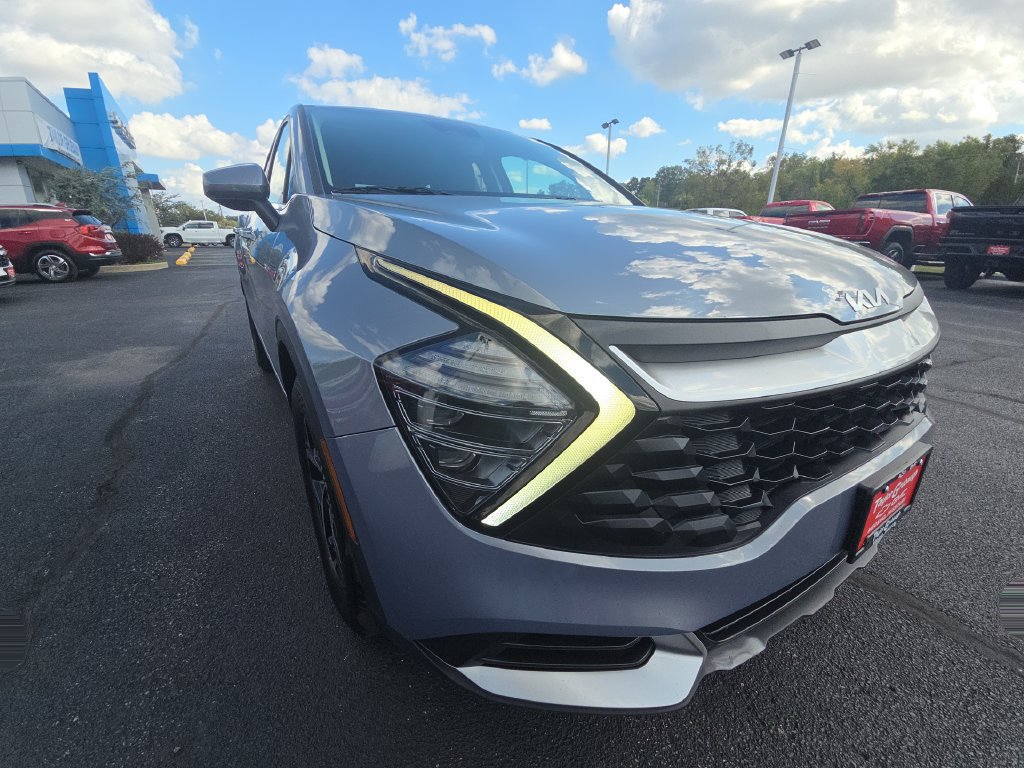 Used 2025 Kia Sportage LX FWD image 11