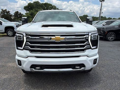 New 2026 Chevrolet Silverado 2500 High Country w/ High Country Premium Package AWD/4WD image 2