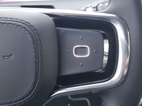 New 2025 Lincoln Nautilus Premier image 17